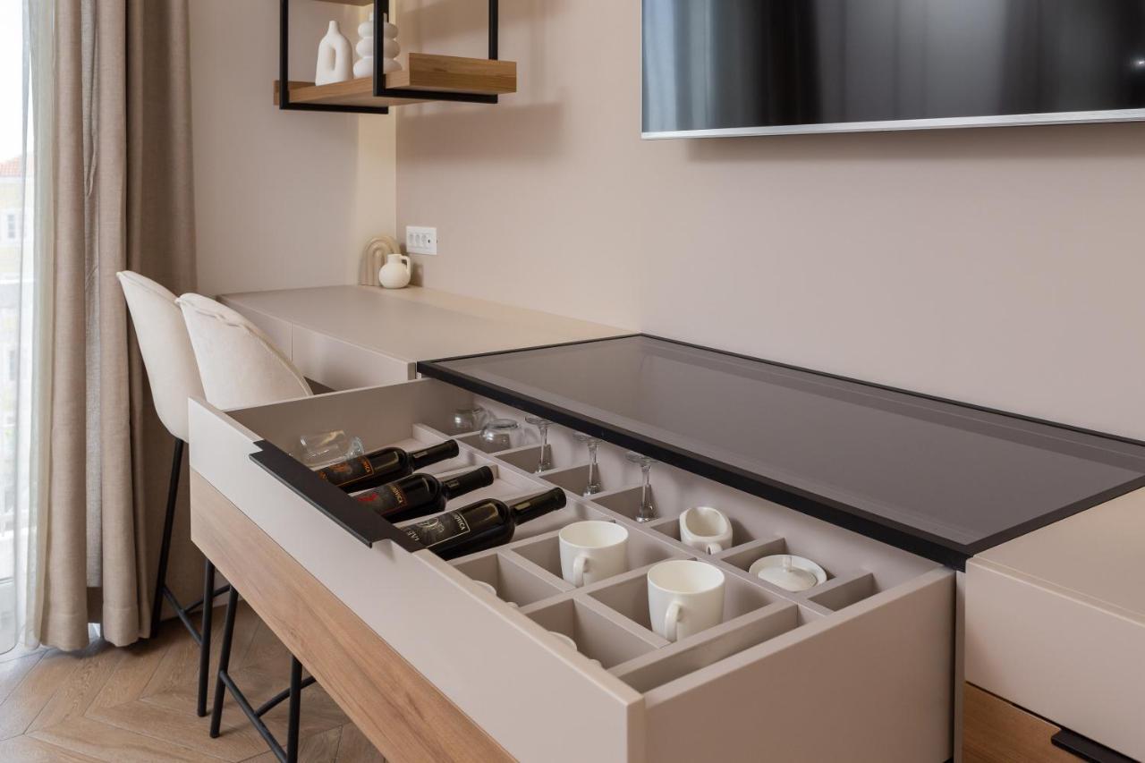 Luxury Rooms Le Prestige Few Minutes From Split'S Iconic Waterfront Exterior photo