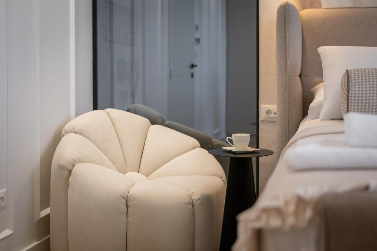 Luxury Rooms Le Prestige Few Minutes From Split'S Iconic Waterfront Exterior photo