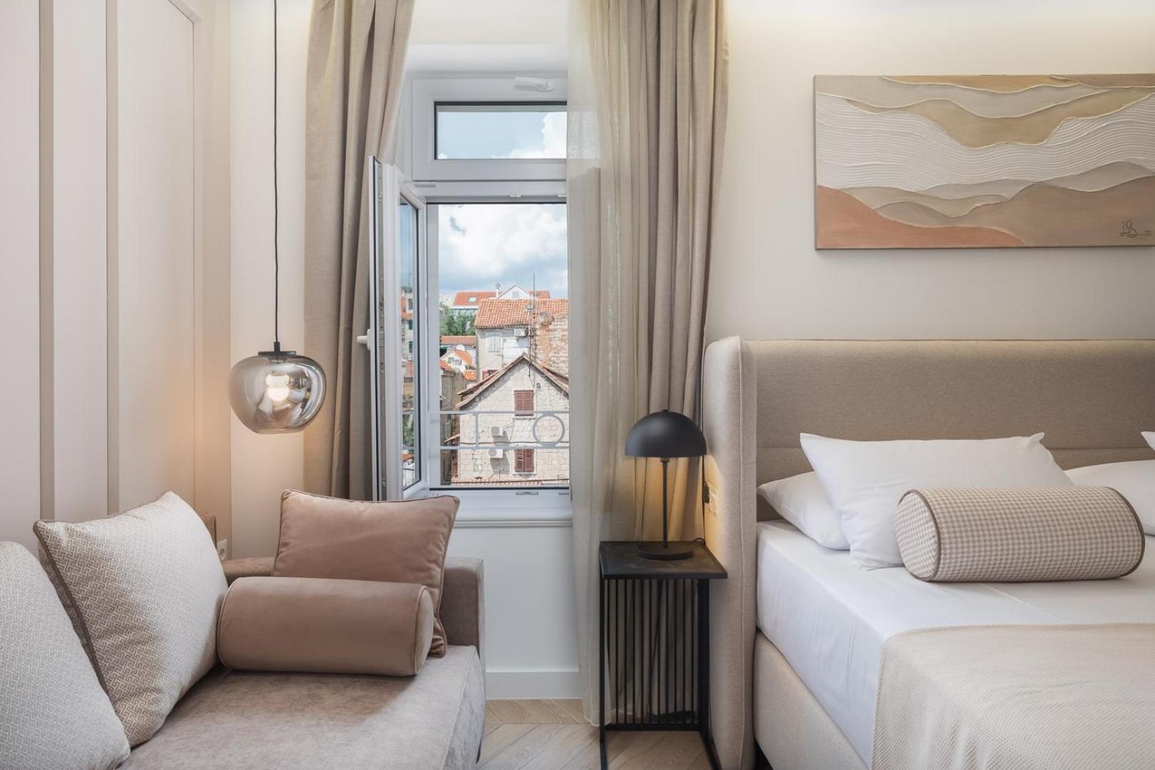 Luxury Rooms Le Prestige Few Minutes From Split'S Iconic Waterfront Exterior photo