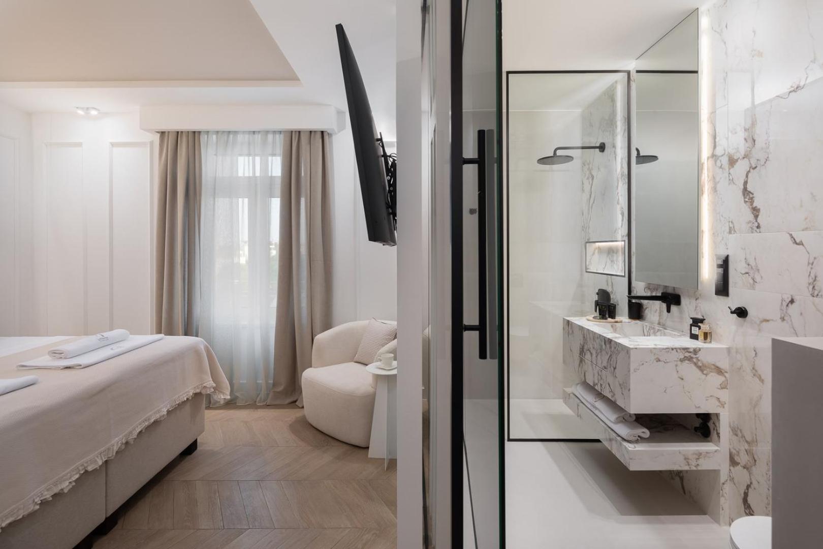 Luxury Rooms Le Prestige Few Minutes From Split'S Iconic Waterfront Exterior photo